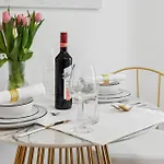 Beautiful 1-bedroom With Kitchen, King Bed And Free Wifi In *