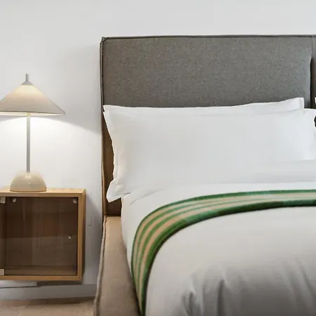 Beautiful 1-bedroom With Kitchen, King Bed And Free Wifi In