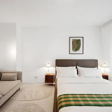 Lägenhet Beautiful 1-bedroom With Kitchen, King Bed And Free Wifi In Wuppertal