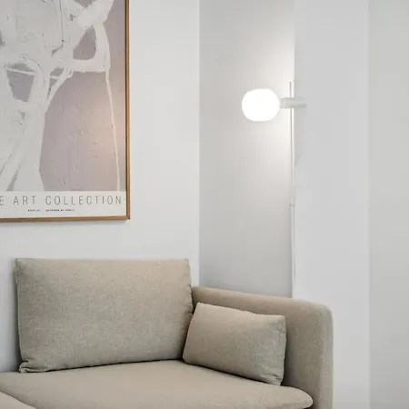 Apartment Beautiful 1-bedroom With Kitchen, King Bed And Free Wifi In