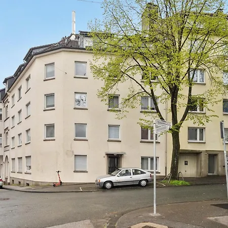 Beautiful 1-bedroom With Kitchen, King Bed And Free Wifi In Wuppertal