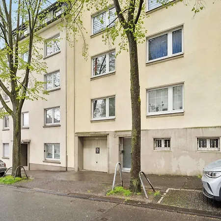Lägenhet Beautiful 1-bedroom With Kitchen, King Bed And Free Wifi In