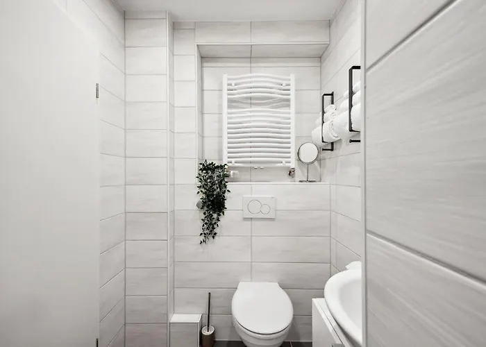 Beautiful 1-bedroom With Kitchen, King Bed And Free Wifi In * Wuppertal