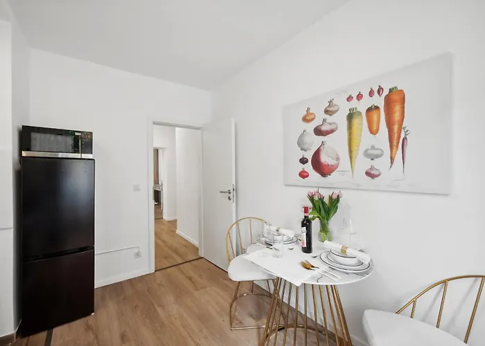 Beautiful 1-bedroom With Kitchen, King Bed And Free Wifi In Appartement