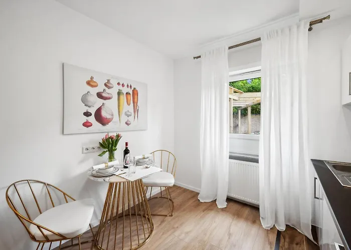 Appartement Beautiful 1-bedroom With Kitchen, King Bed And Free Wifi In *